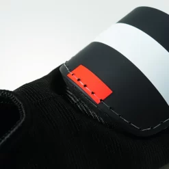 Adidas Everclub Schienbeinschoner - Schwarz/weiß -Footballlausrüstung Geschäft AP7030 DetailView2 1280x1280