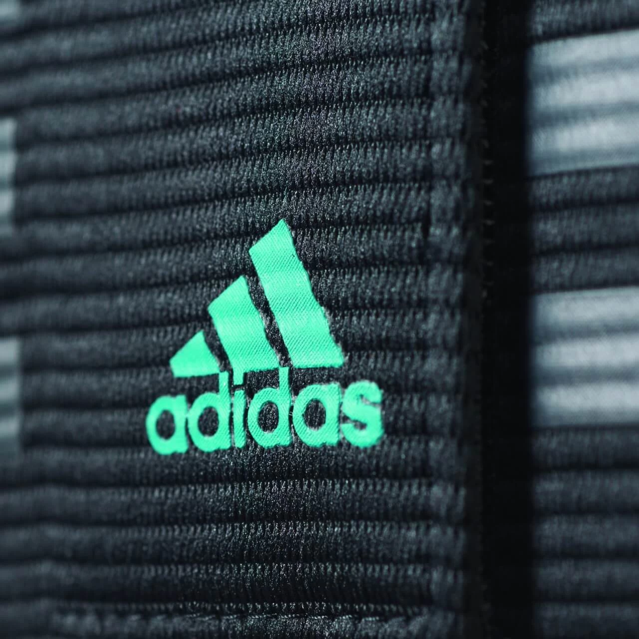 ADIDAS Football Captain Armband Schwarz-mint 4 ADIDAS Football Captain Armband Schwarz-mint – Bild 4